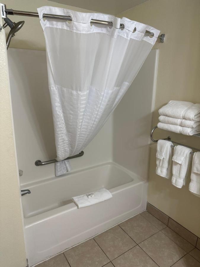 King Room with Bath Tub - Mobility Accessible/Non-Smoking at Baymont by Wyndham Lawrenceburg
