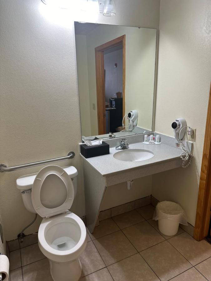 King Room with Bath Tub - Mobility Accessible/Non-Smoking at Baymont by Wyndham Lawrenceburg