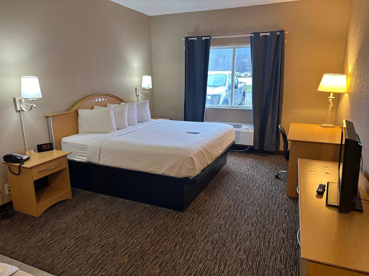 Deluxe King Studio Suite - Non-Smoking at Baymont by Wyndham Lawrenceburg