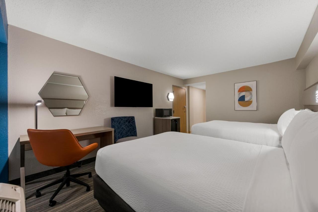  | Holiday Inn Express Hotels- Hampton, an IHG Hotel