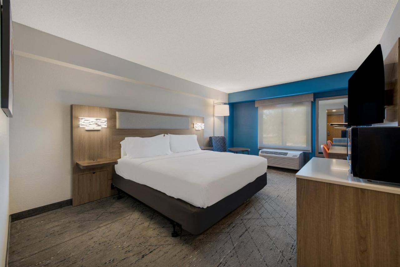  | Holiday Inn Express Hotels- Hampton, an IHG Hotel