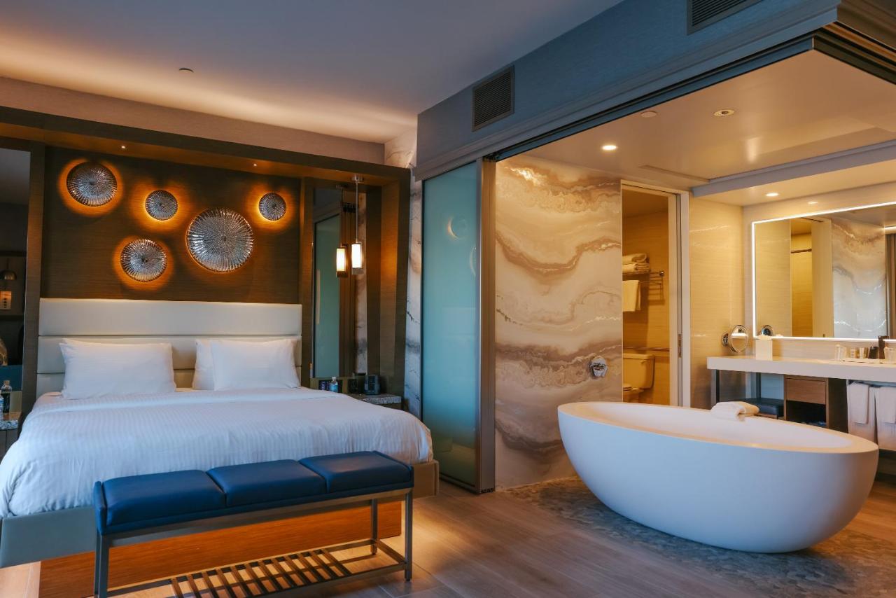 | Shade Hotel Manhattan Beach