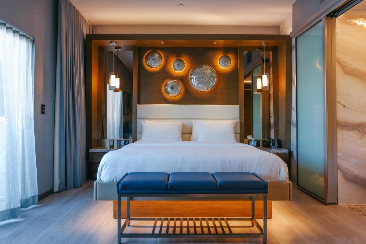 | Shade Hotel Manhattan Beach