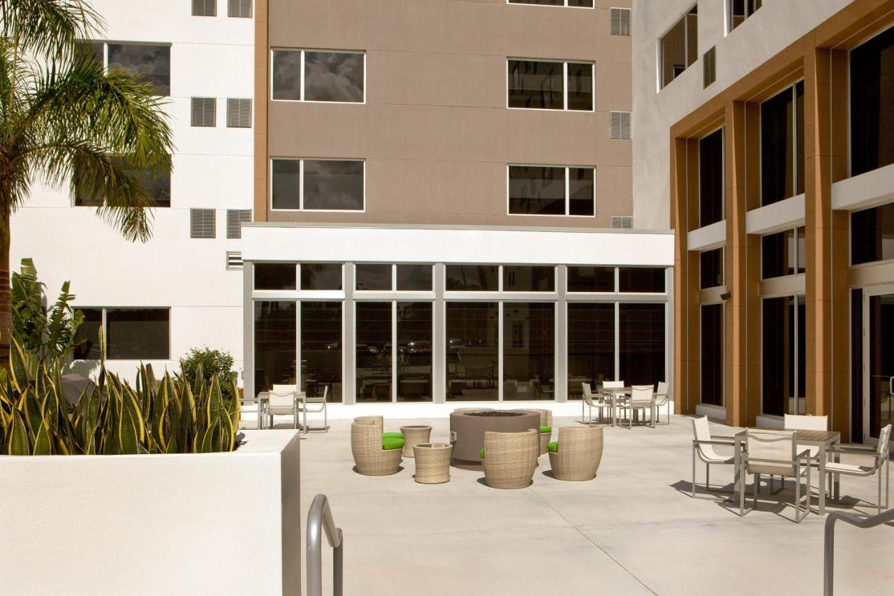 | Element Miami Doral