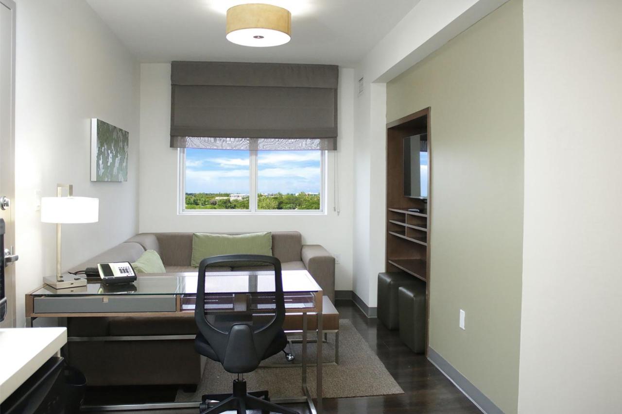 | Element Miami Doral