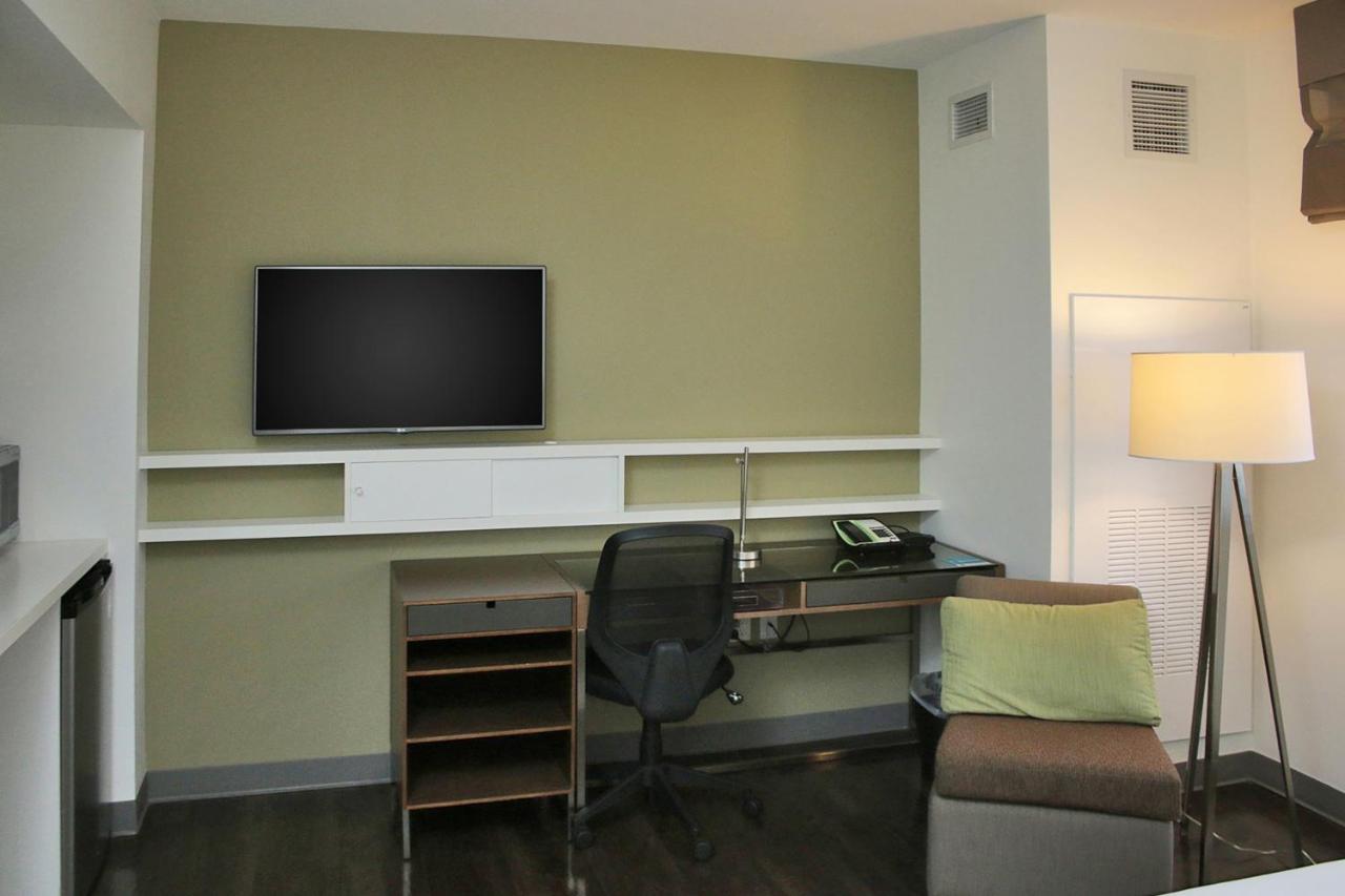 | Element Miami Doral
