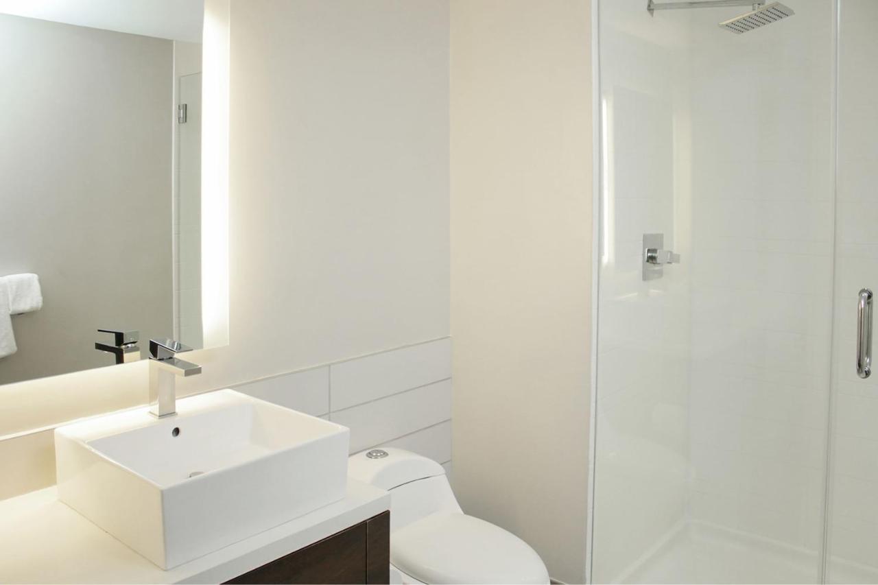 | Element Miami Doral