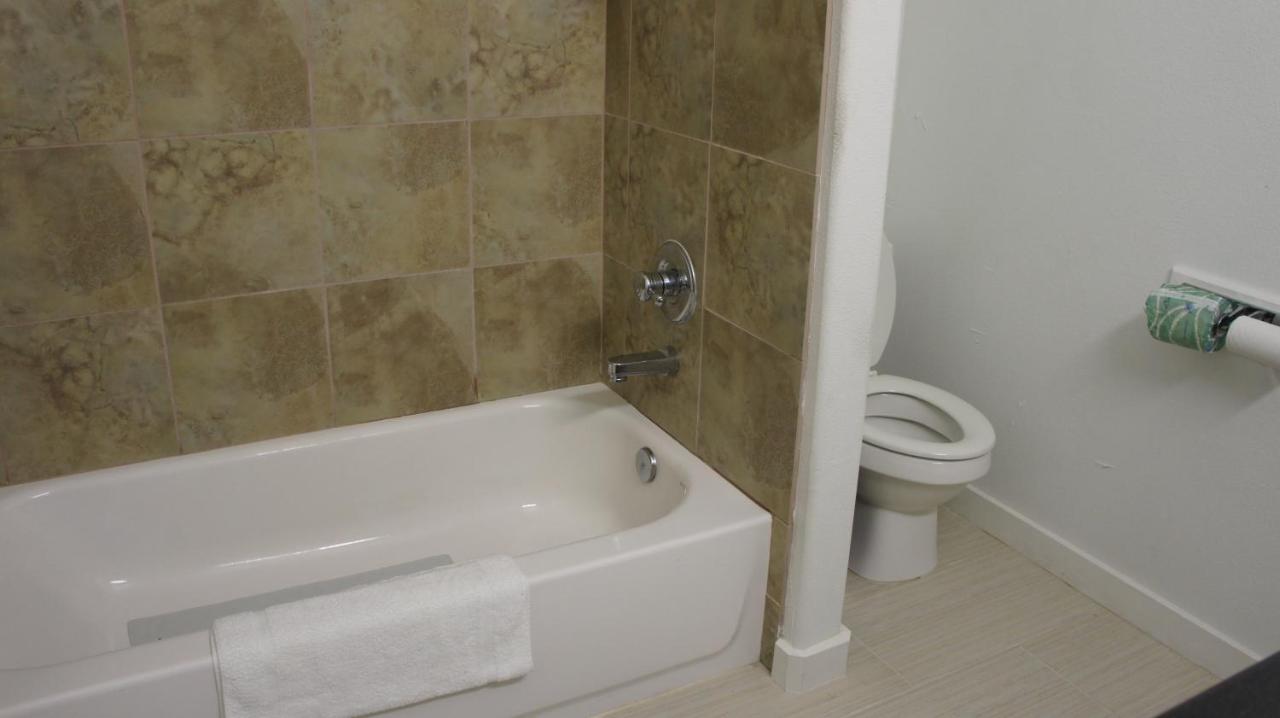  | Lux Inn and Suites