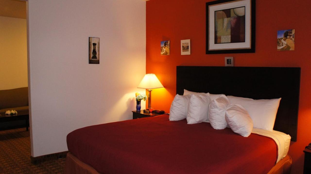  | Lux Inn and Suites