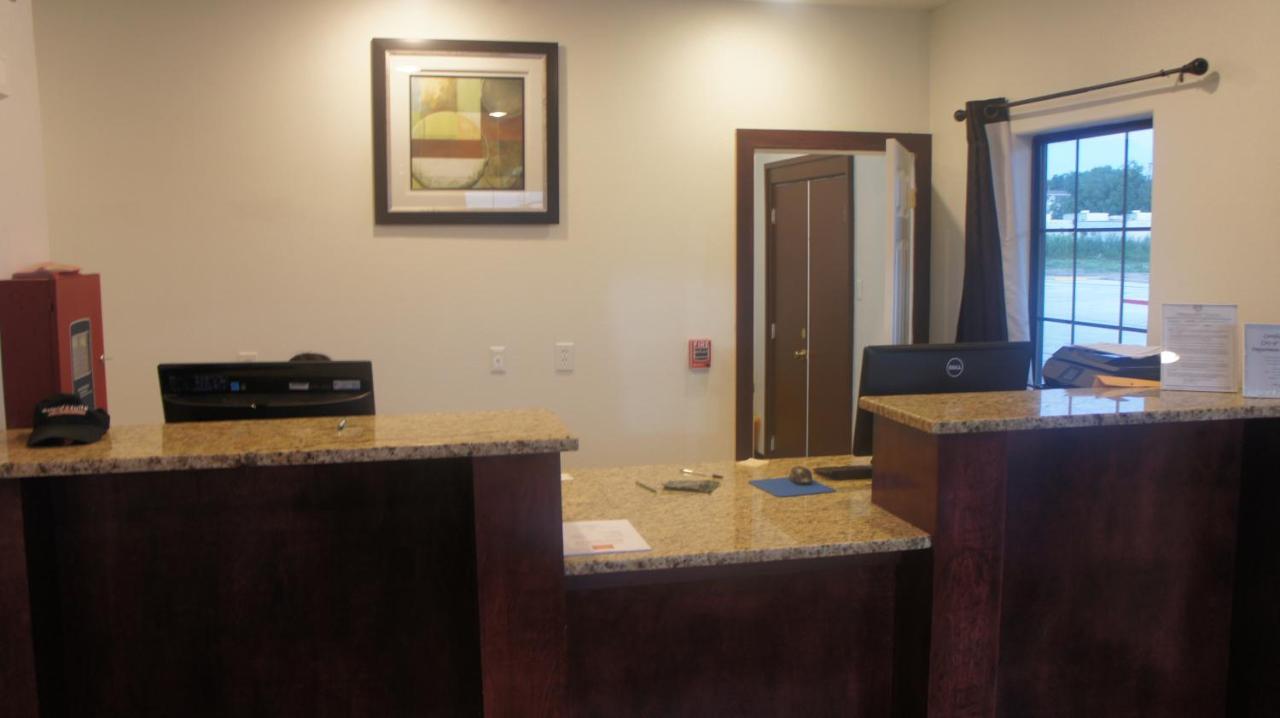  | Lux Inn and Suites