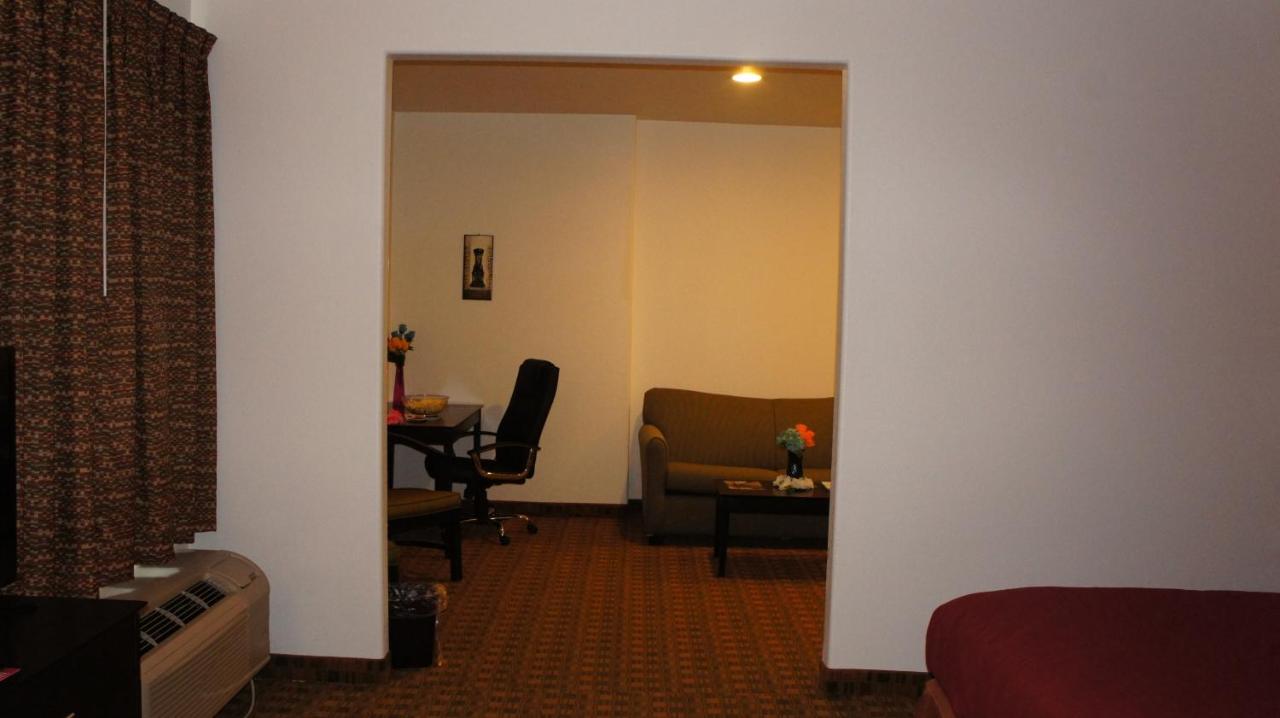  | Lux Inn and Suites