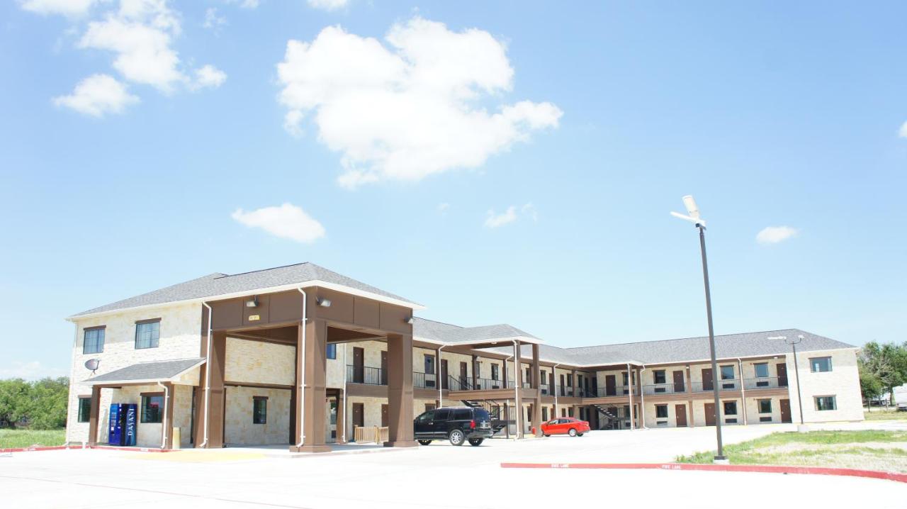  | Lux Inn and Suites