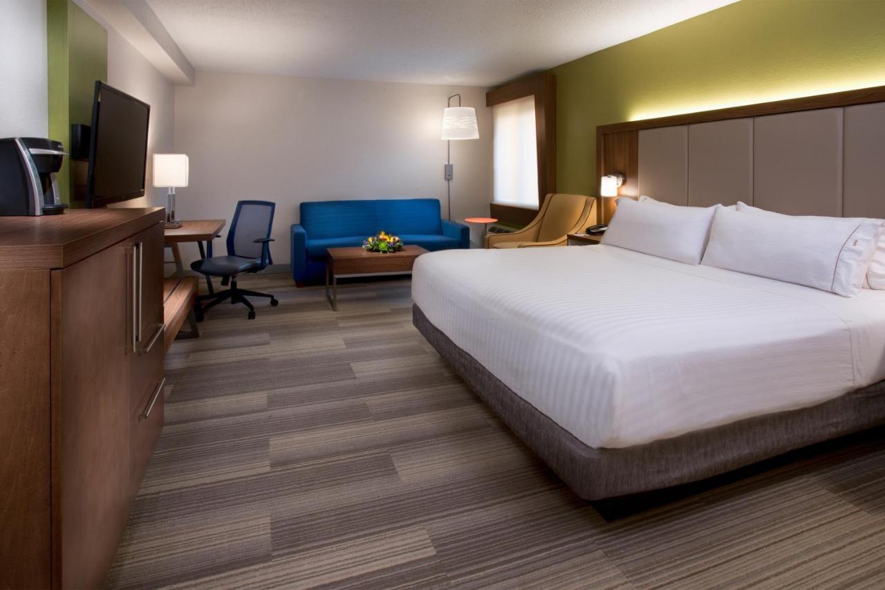  | Holiday Inn Express Nashville Airport, an IHG Hotel