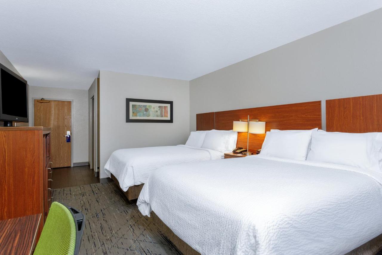 Queen Room with Two Queen Beds - Non-Smoking at Holiday Inn Express Hotel & Suites Jacksonville South I-295 by IHG