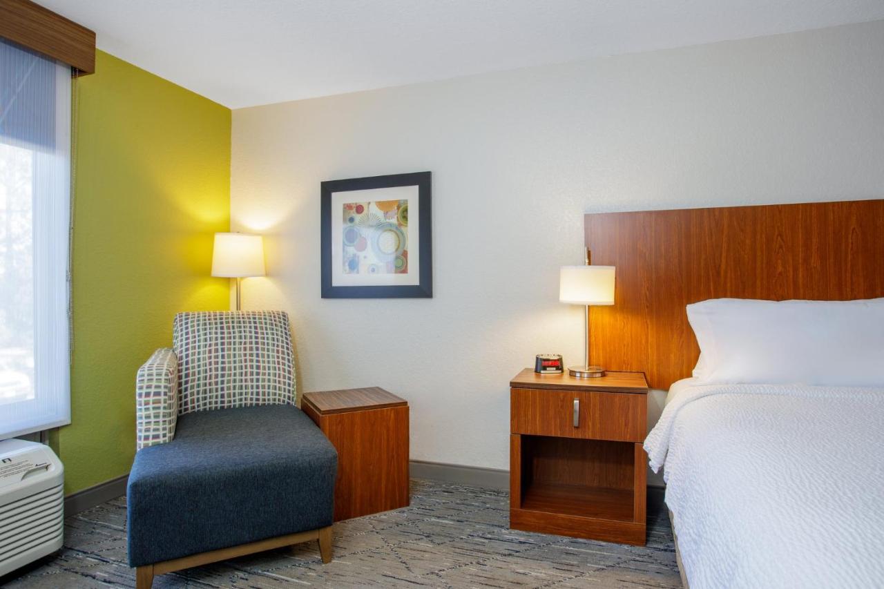 Leisure King Room - Non-Smoking at Holiday Inn Express Hotel & Suites Jacksonville South I-295 by IHG