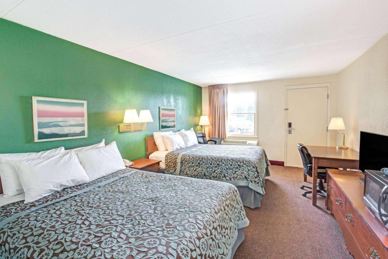 | Days Inn by Wyndham Lincolnton