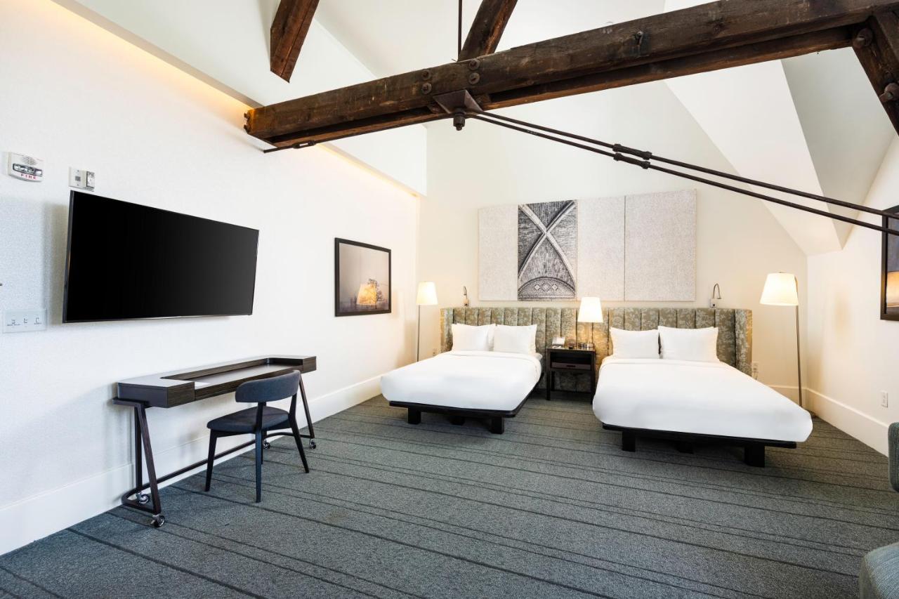 Junior Suite at The Richardson Hotel