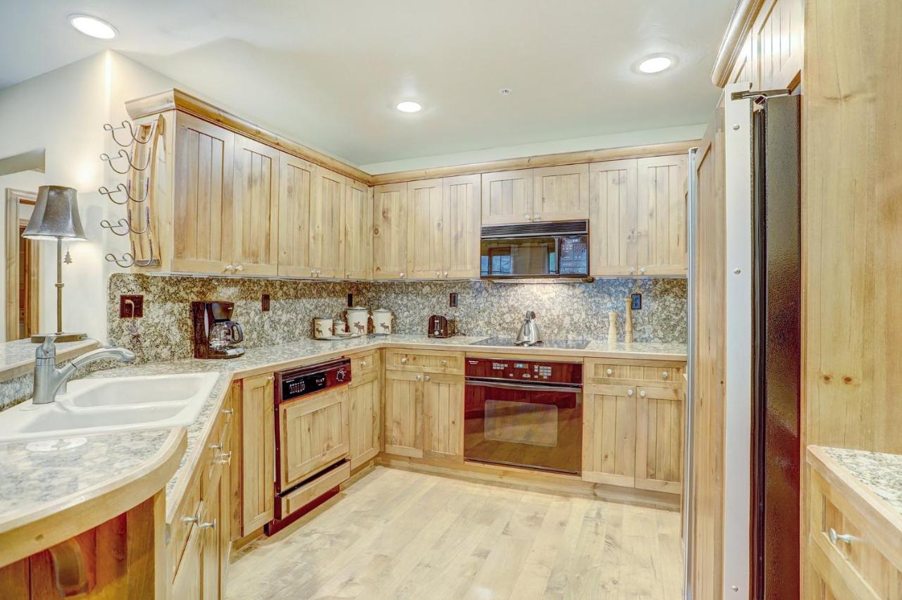  | Elkhorn Lodge
