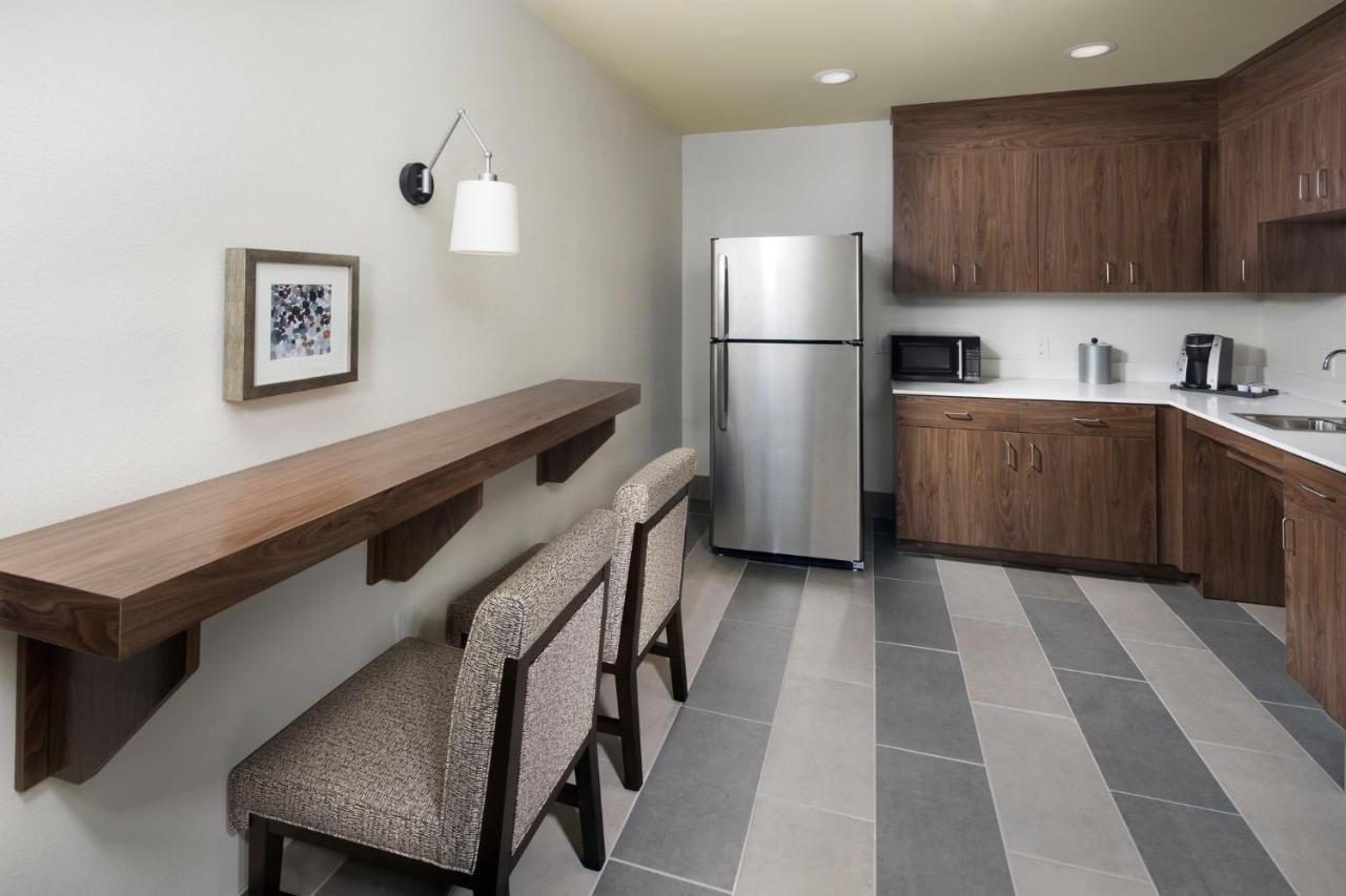 | Holiday Inn Hotel & Suites Arden - Asheville Airport, an IHG Hotel