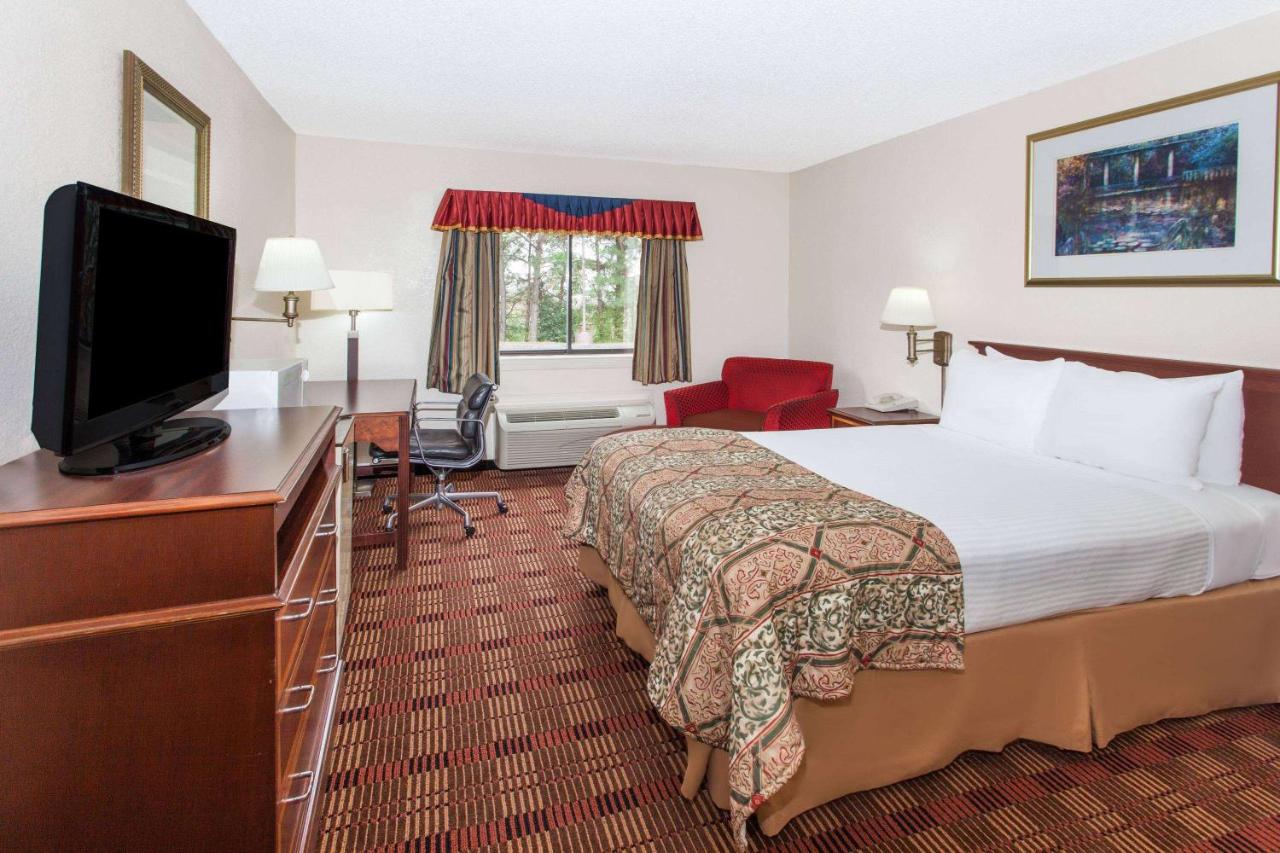 | Baymont by Wyndham Smyrna