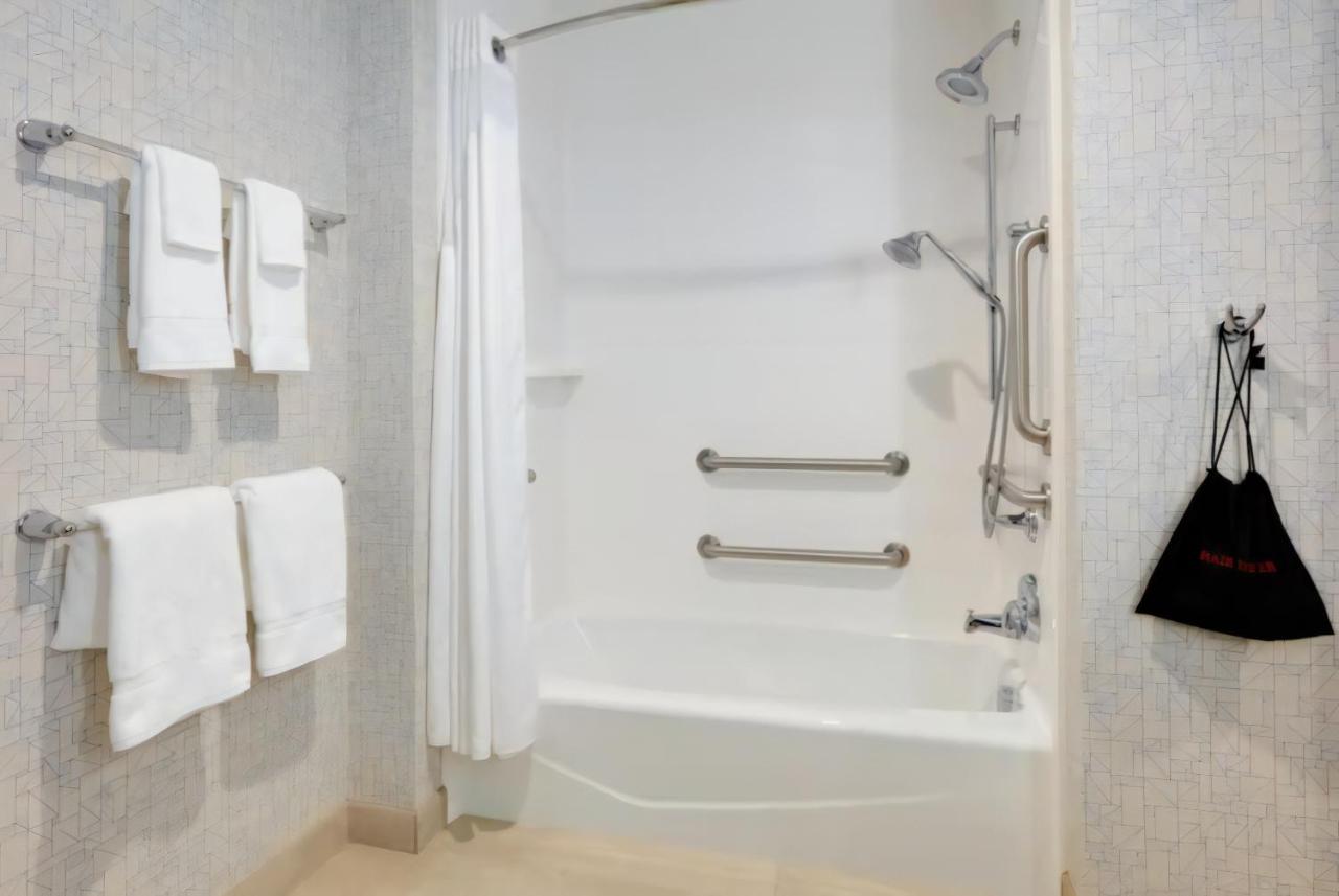 King Suite with Mobility Accessible Tub at Holiday Inn Express Minneapolis West Plymouth, an IHG Hotel