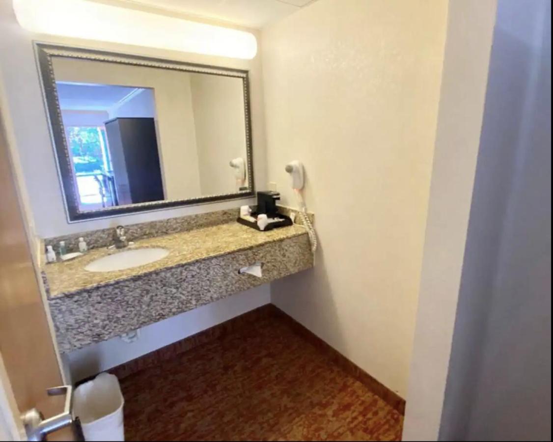 | Quality Inn & Suites Atlantic City Marina District