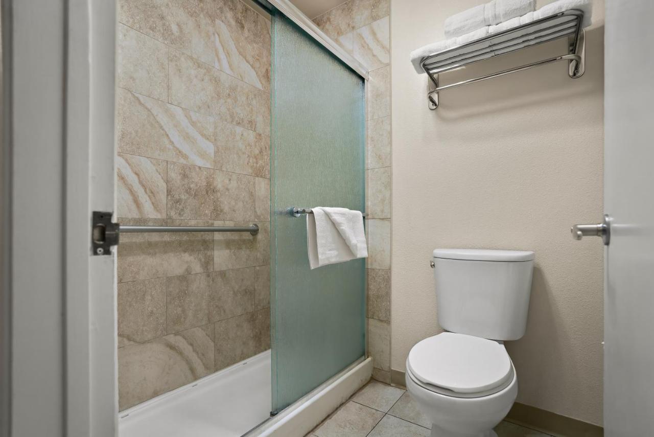 Superior King Room- Non Smoking at La Fuente Inn & Suites