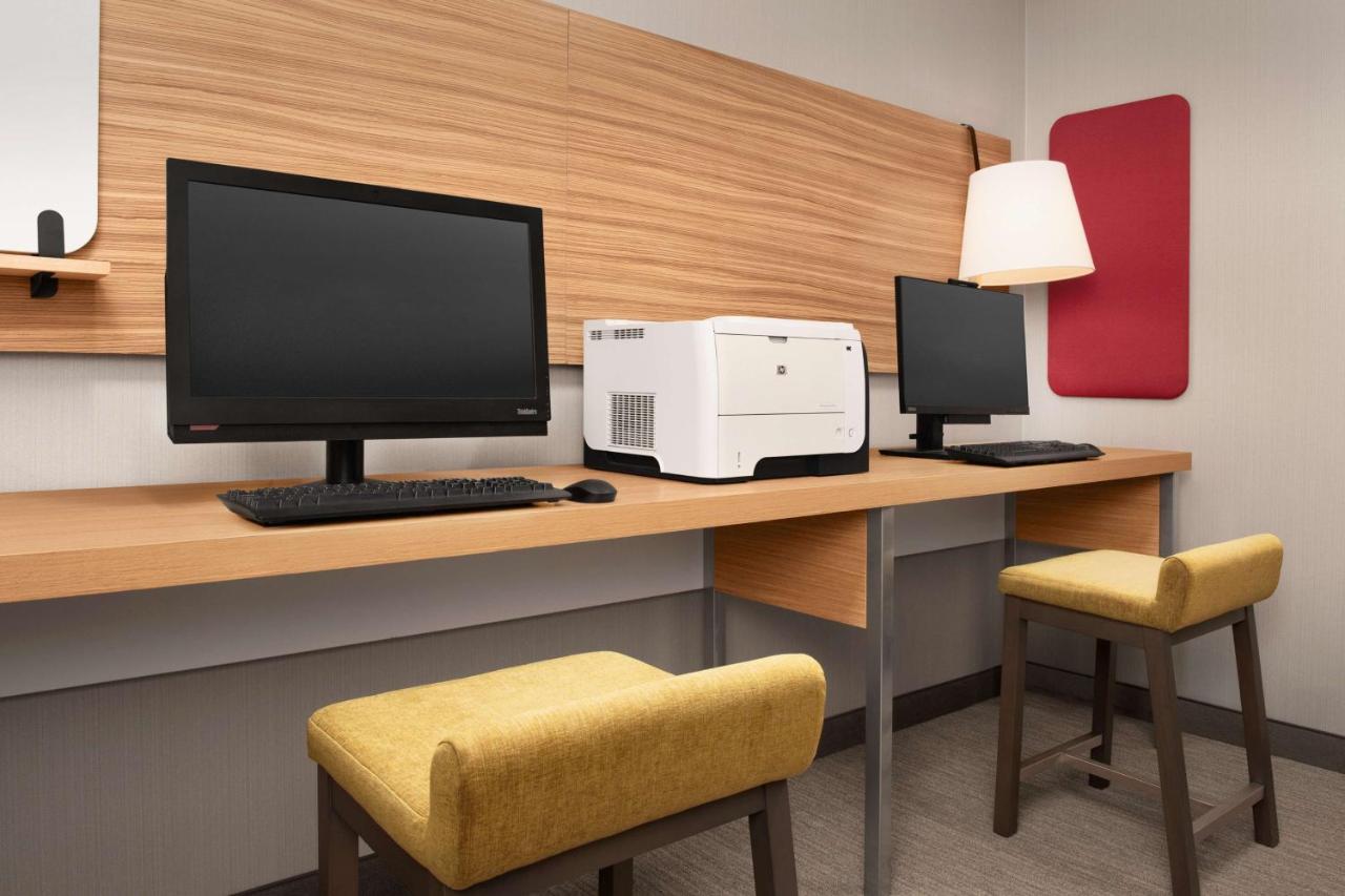 | Hilton Garden Inn Solomons
