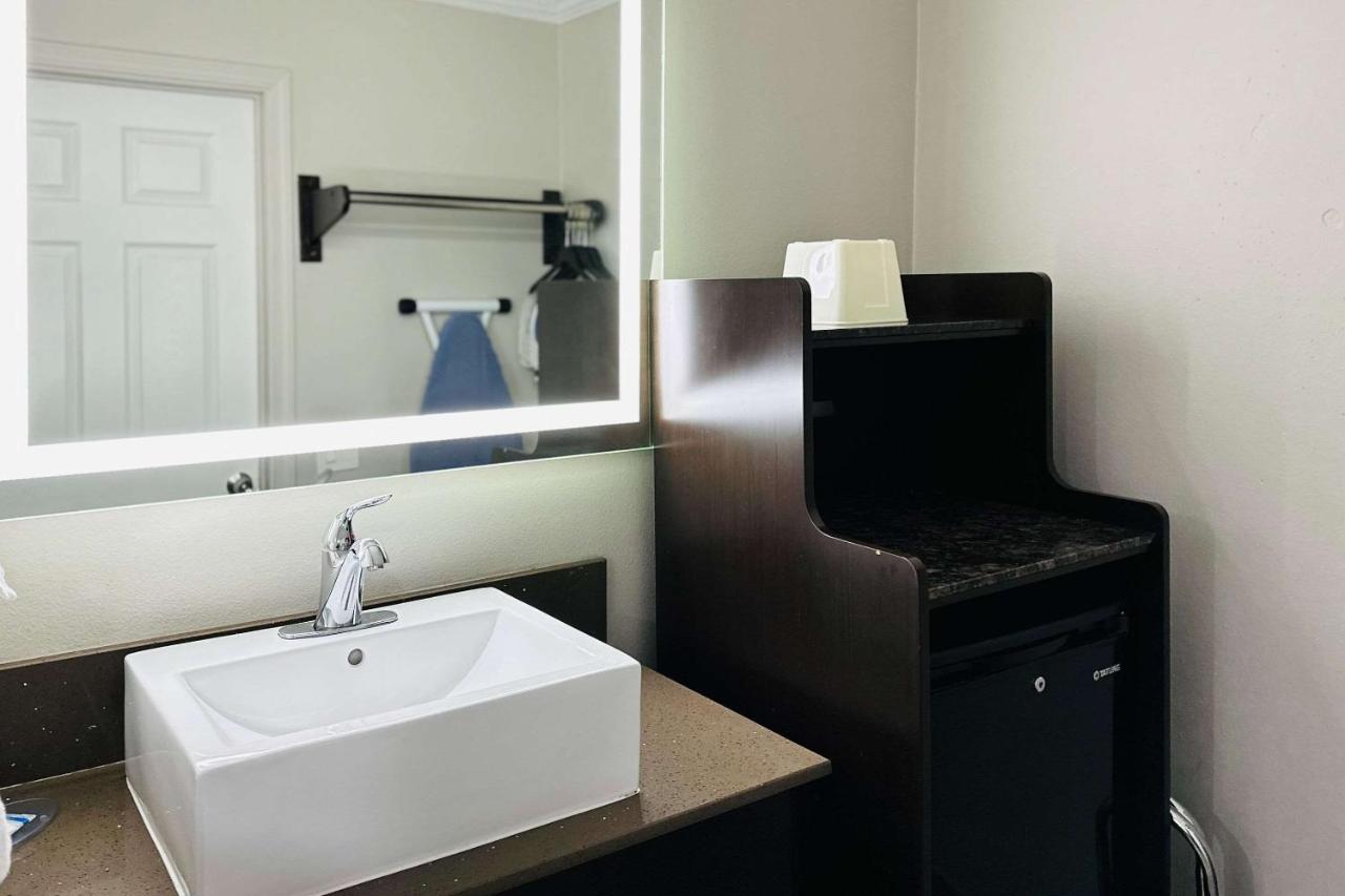  | Rodeway Inn Lemon Grove San Diego East
