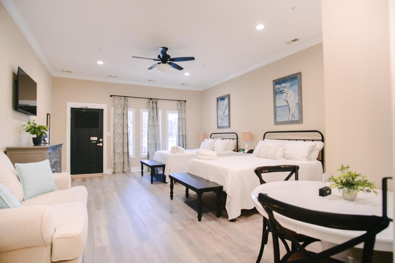 | Wild Horse Inn
