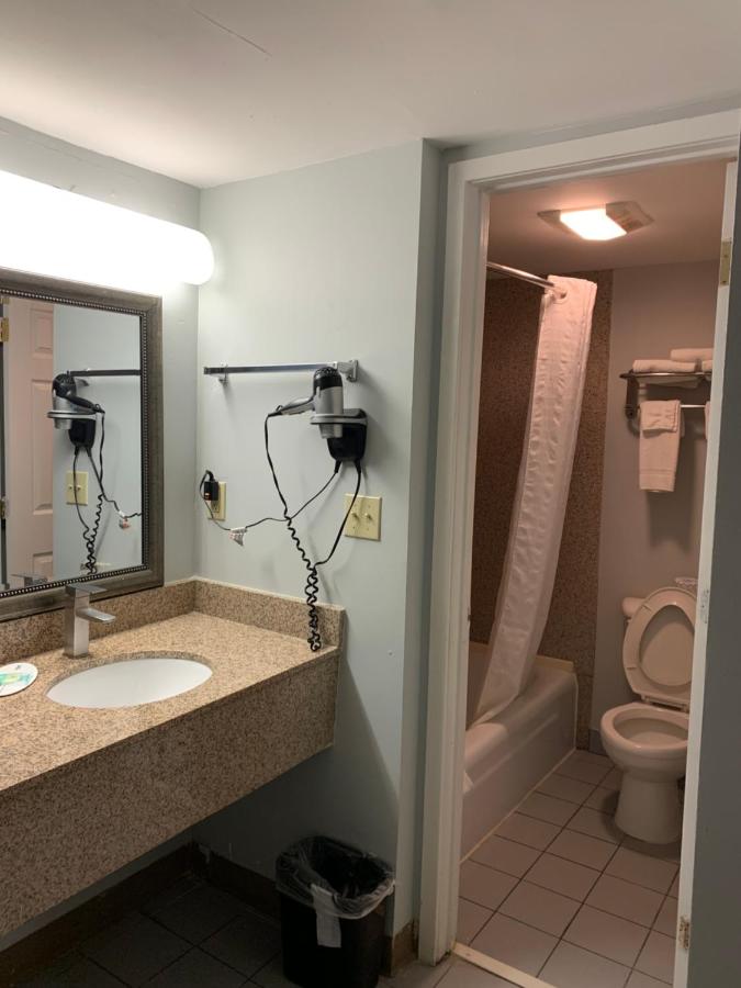 Two-Bedroom Suite - Non-Smoking at Pigeon Forge Parkway Inn