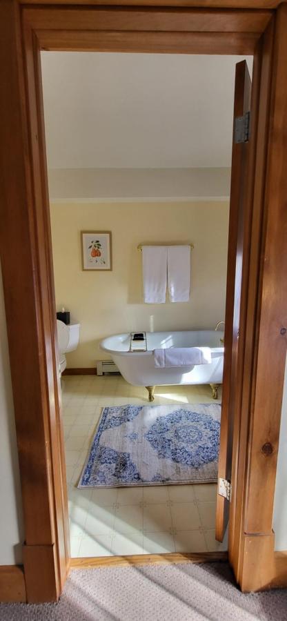| Bross Hotel B & B