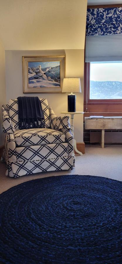 | Bross Hotel B & B