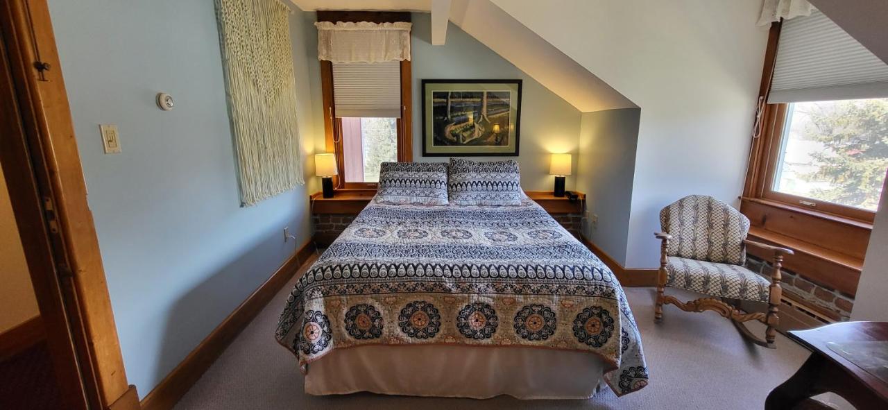 | Bross Hotel B & B
