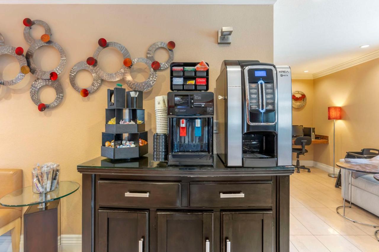  | Best Western Plus Airport Plaza
