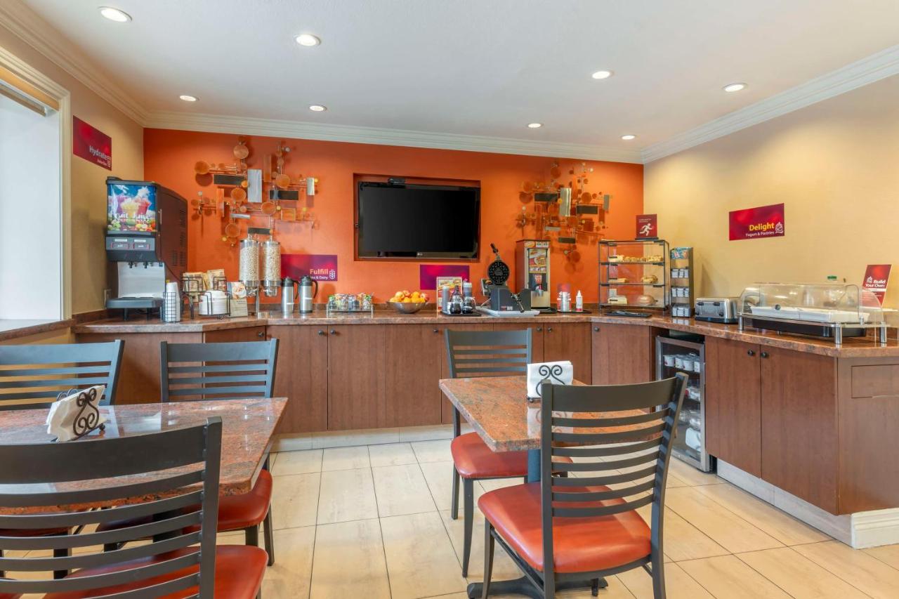  | Best Western Plus Airport Plaza