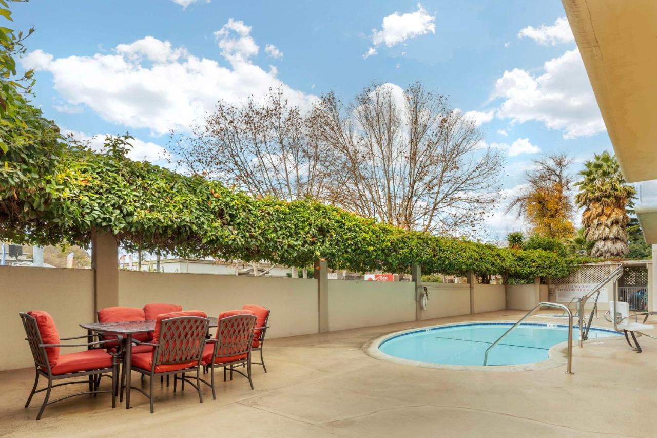  | Best Western Plus Airport Plaza