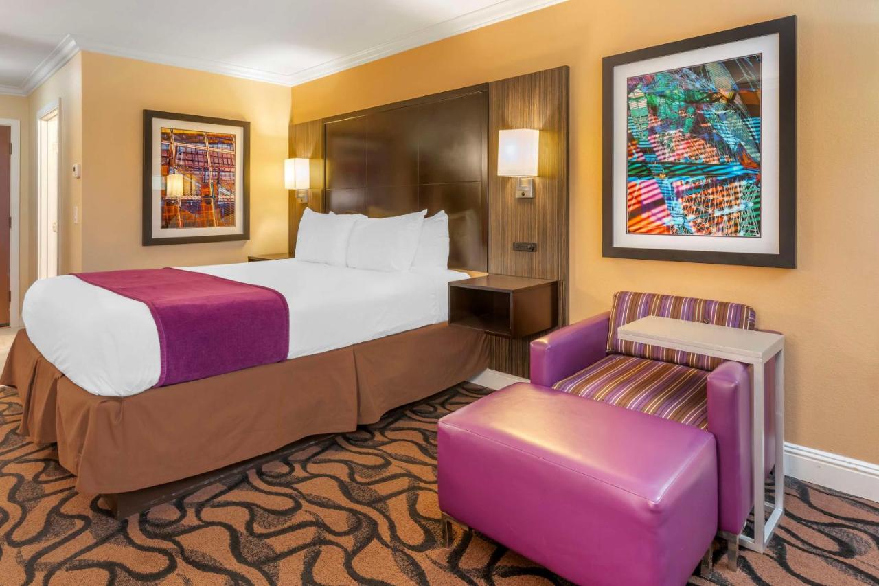  | Best Western Plus Airport Plaza