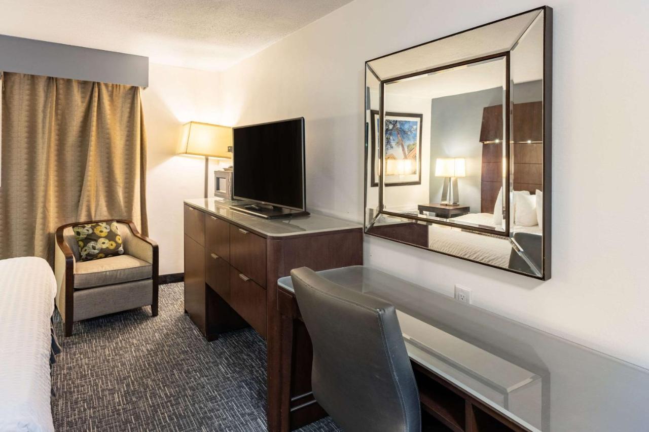| Crown Park Inn Caribou