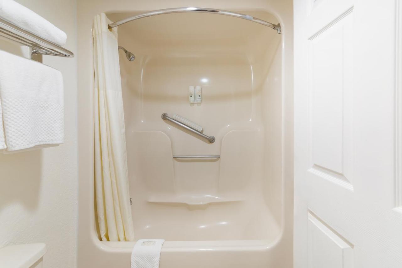 Double Room with Two Double Beds - Non-Smoking - Exterior Corridor at Quality Inn Florida City - Gateway to the Keys