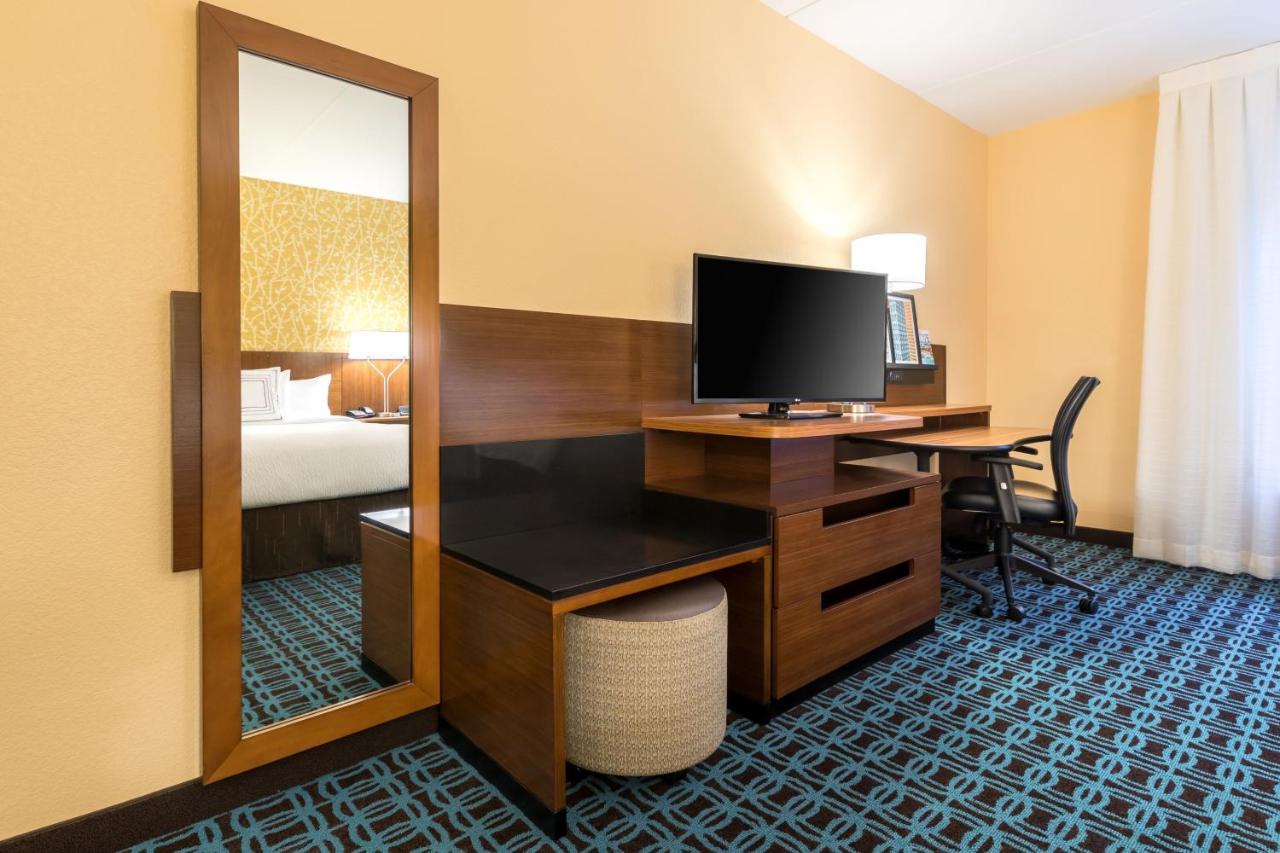 King Room at Fairfield Inn & Suites by Marriott Asheville Tunnel Road