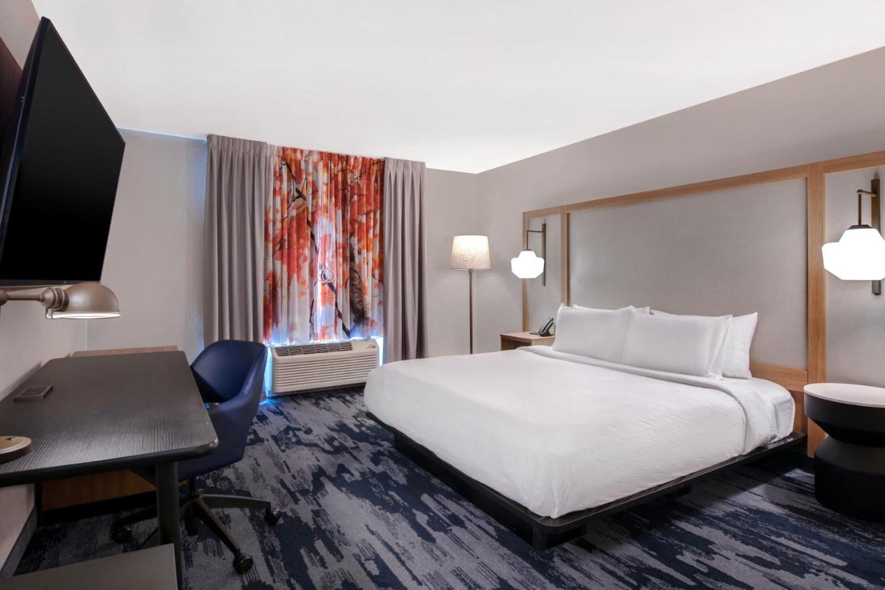 Guest King Room at Fairfield Inn & Suites by Marriott Greenwood