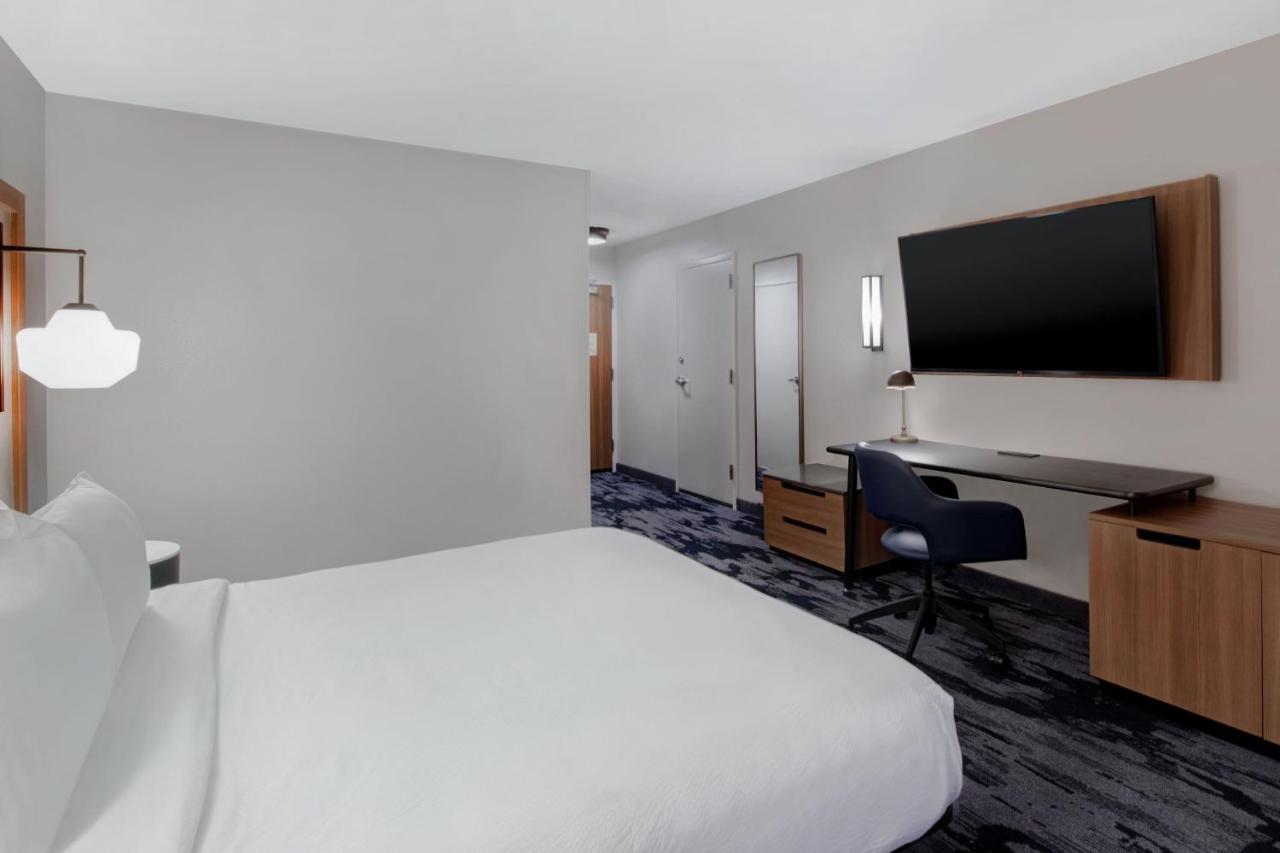 Guest King Room at Fairfield Inn & Suites by Marriott Greenwood