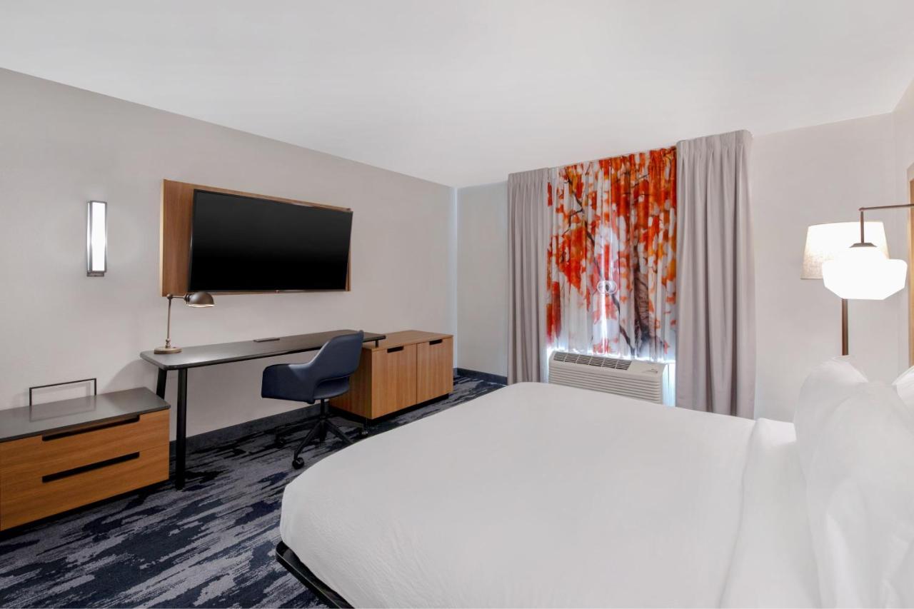 Guest King Room at Fairfield Inn & Suites by Marriott Greenwood