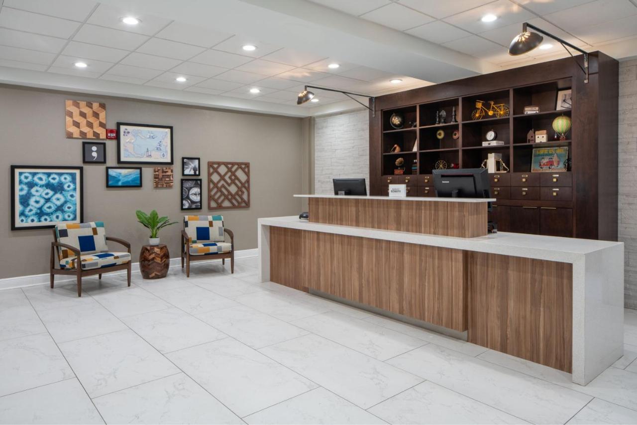  | Avalon Hotel & Suites Alexandria