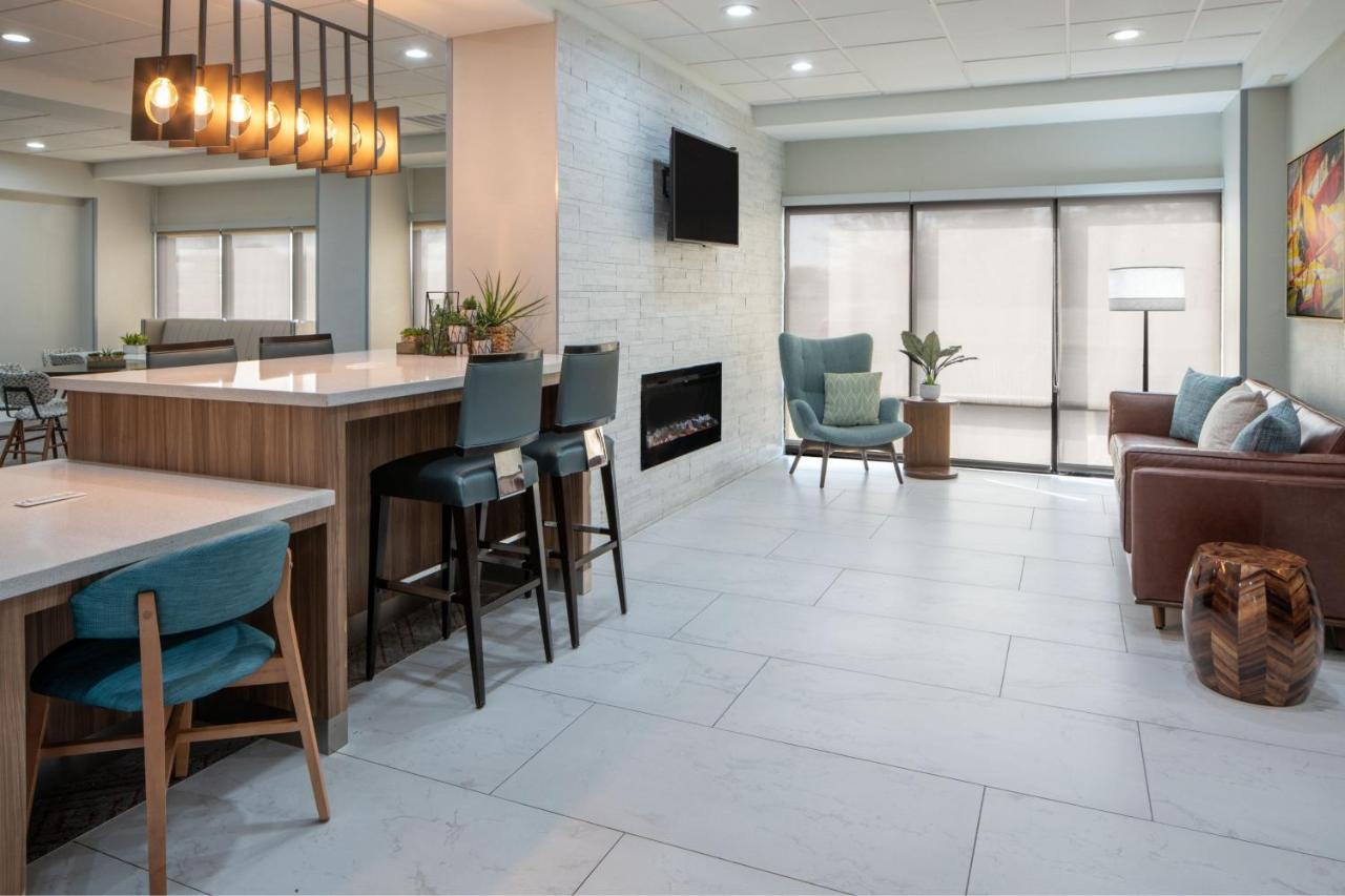  | Avalon Hotel & Suites Alexandria