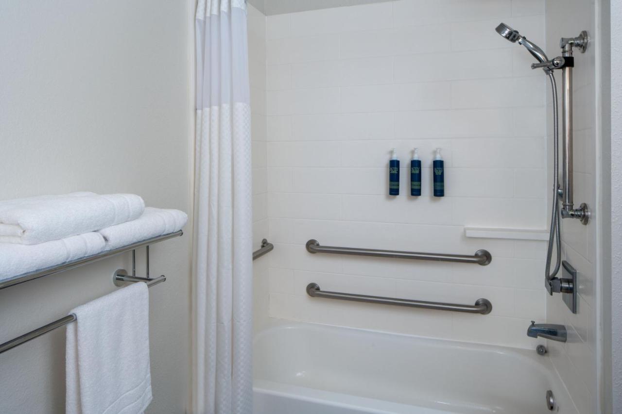  | Avalon Hotel & Suites Alexandria