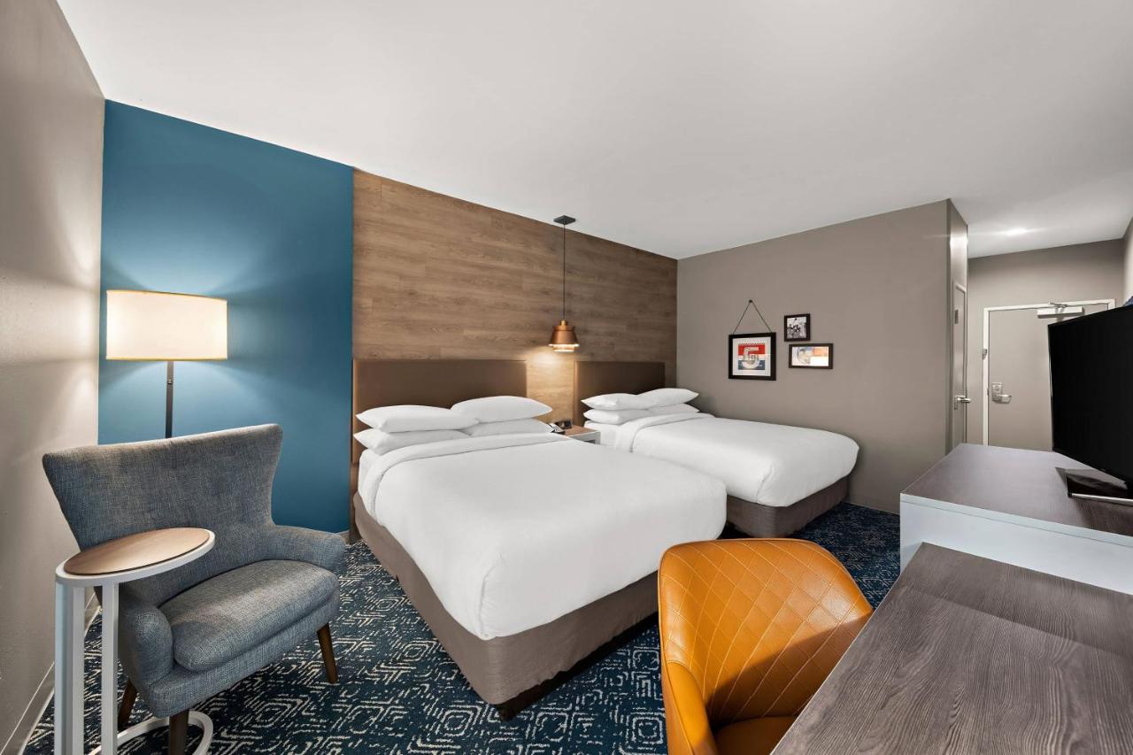  | La Quinta Inn & Suites by Wyndham Plano Legacy Frisco