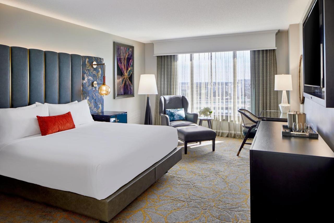 Guest room, 1 King Bed at Hotel Beauden, Autograph Collection