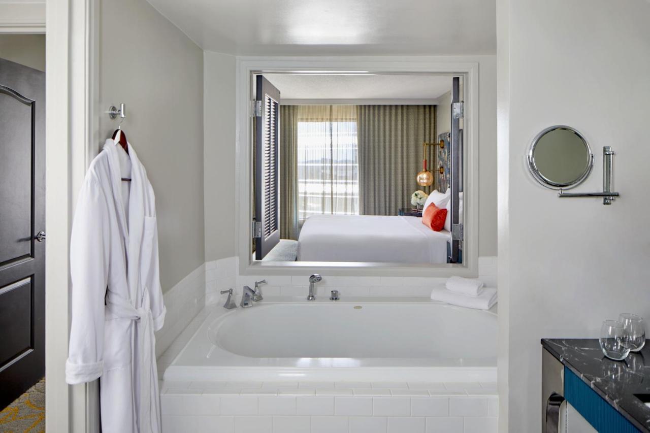 King Suite with Sofa Bed and Spa Bath at Hotel Beauden, Autograph Collection